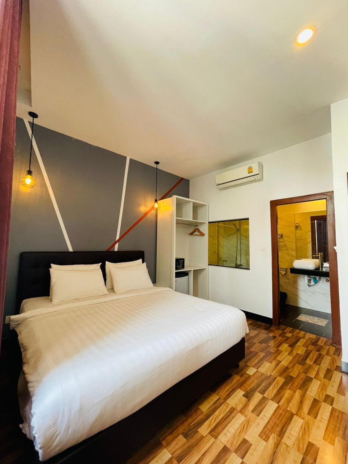 Hotel De 3*