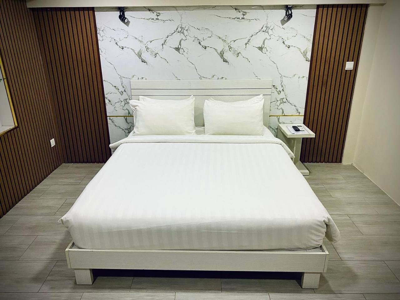 De 3* Phnom-Penh